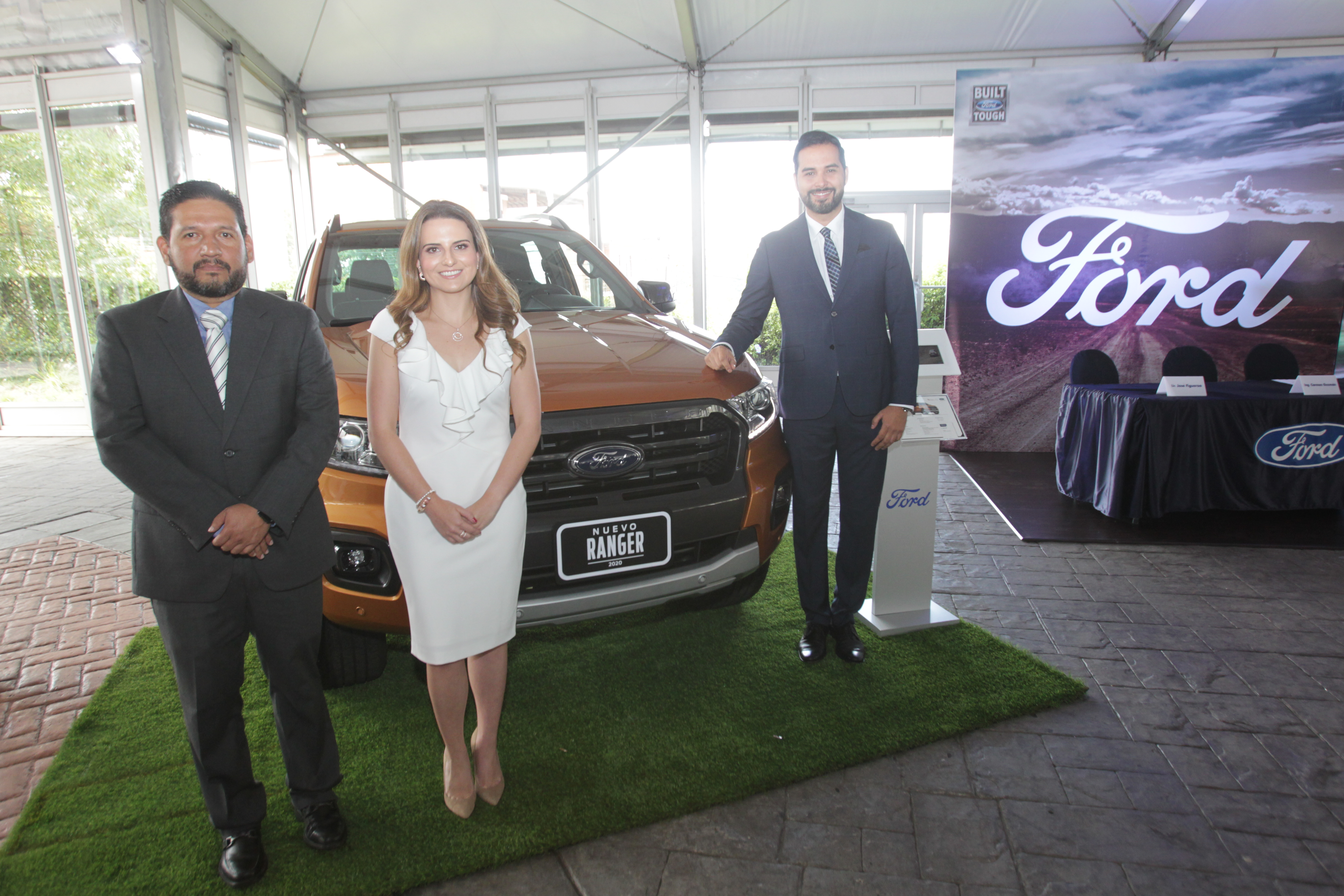 Excel presentó el nuevo Ford Ranger, que viene con mejoras tecnológicas. (Foto Prensa Libre: Norvin Mendoza)