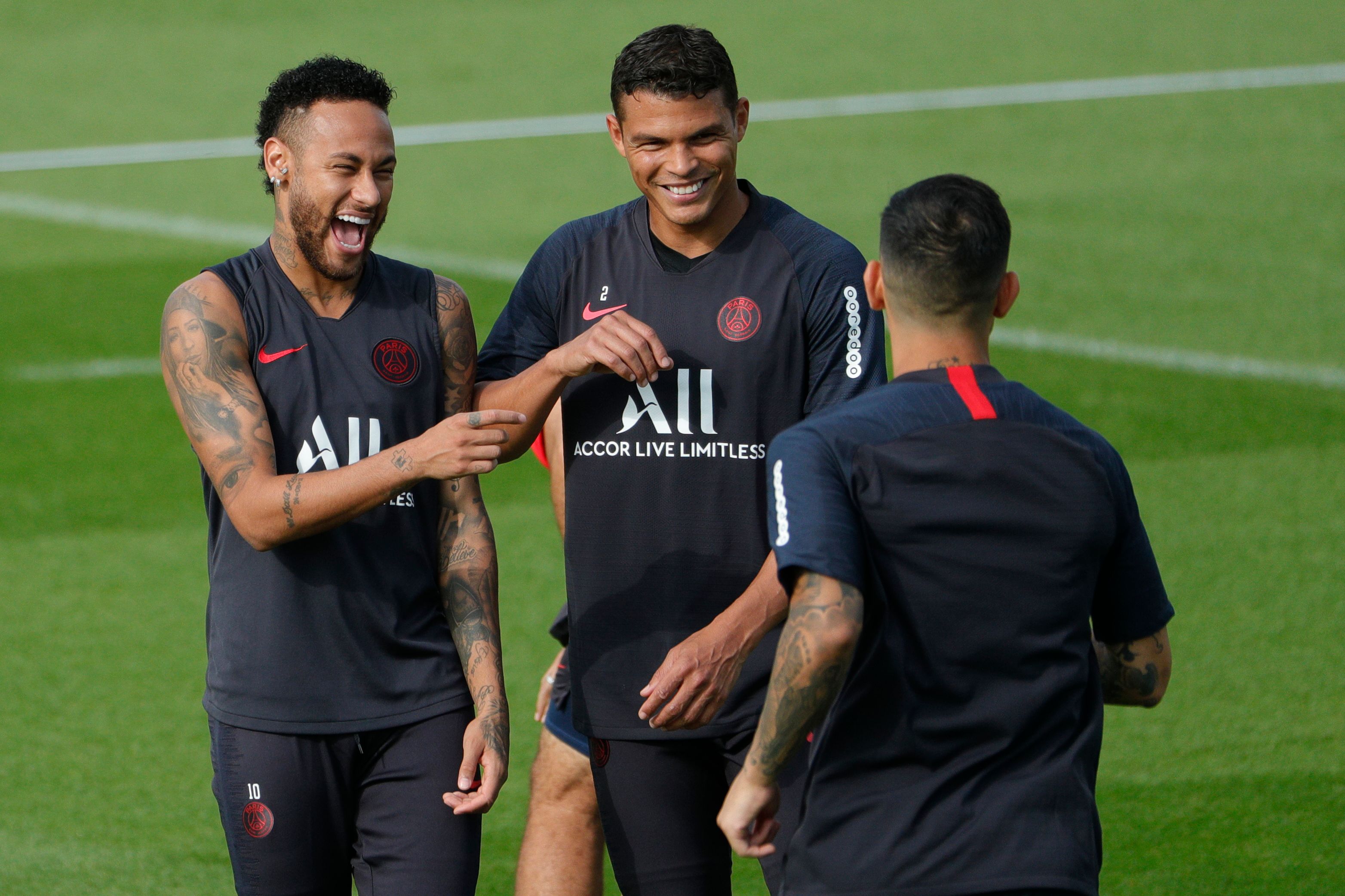 El delantero brasileño Neymar entra en la convocatoria para el fin de semana. (Foto Prensa Libre: AFP)