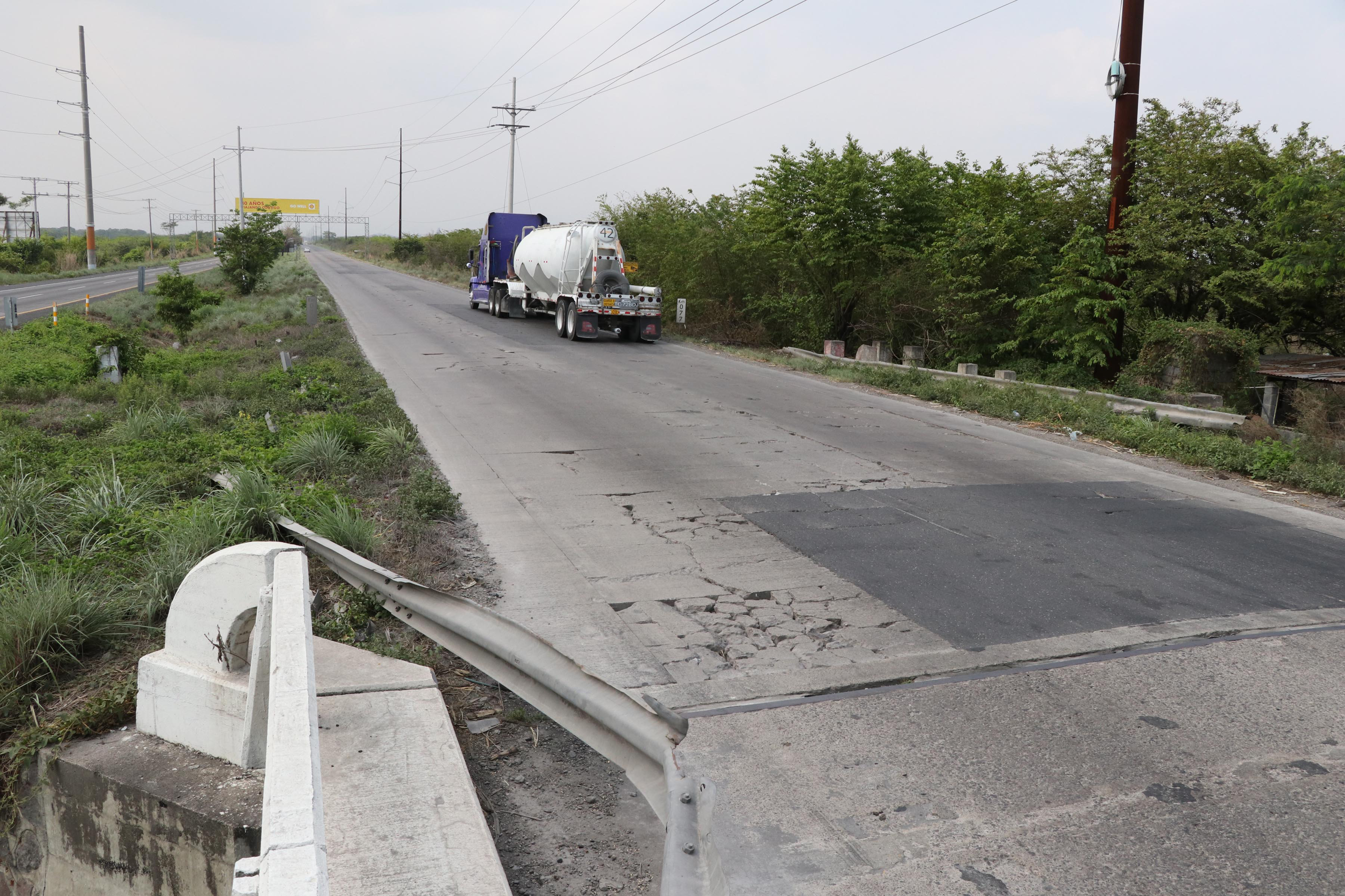 El Congreso aún tiene pendiente de conocer el contrato de alianza público-privado para la autopista Escuintla Puerto Quetzal. (Foto Prensa Libre: Hemeroteca) 