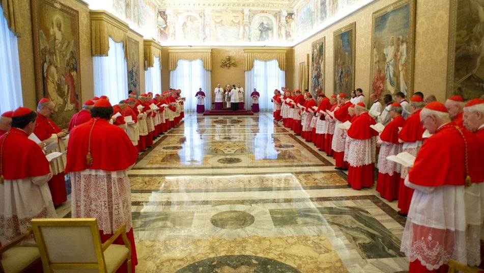 Una de las funciones del colegio cardenalicio es elegir a un nuevo Papa. (Foto: Infovaticana)