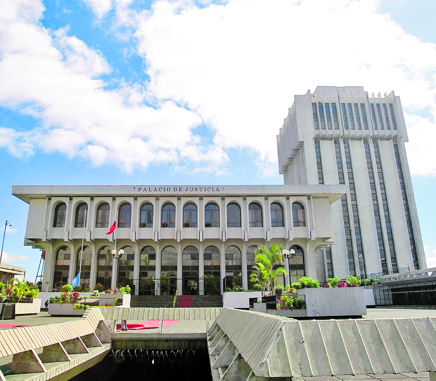 En el Congreso de la República serán elegidos los 13 magistrados de la Corte Suprema de Justicia de una nómina final de 26 aspirantes. (Foto Prensa Libre: Hemeroteca PL)