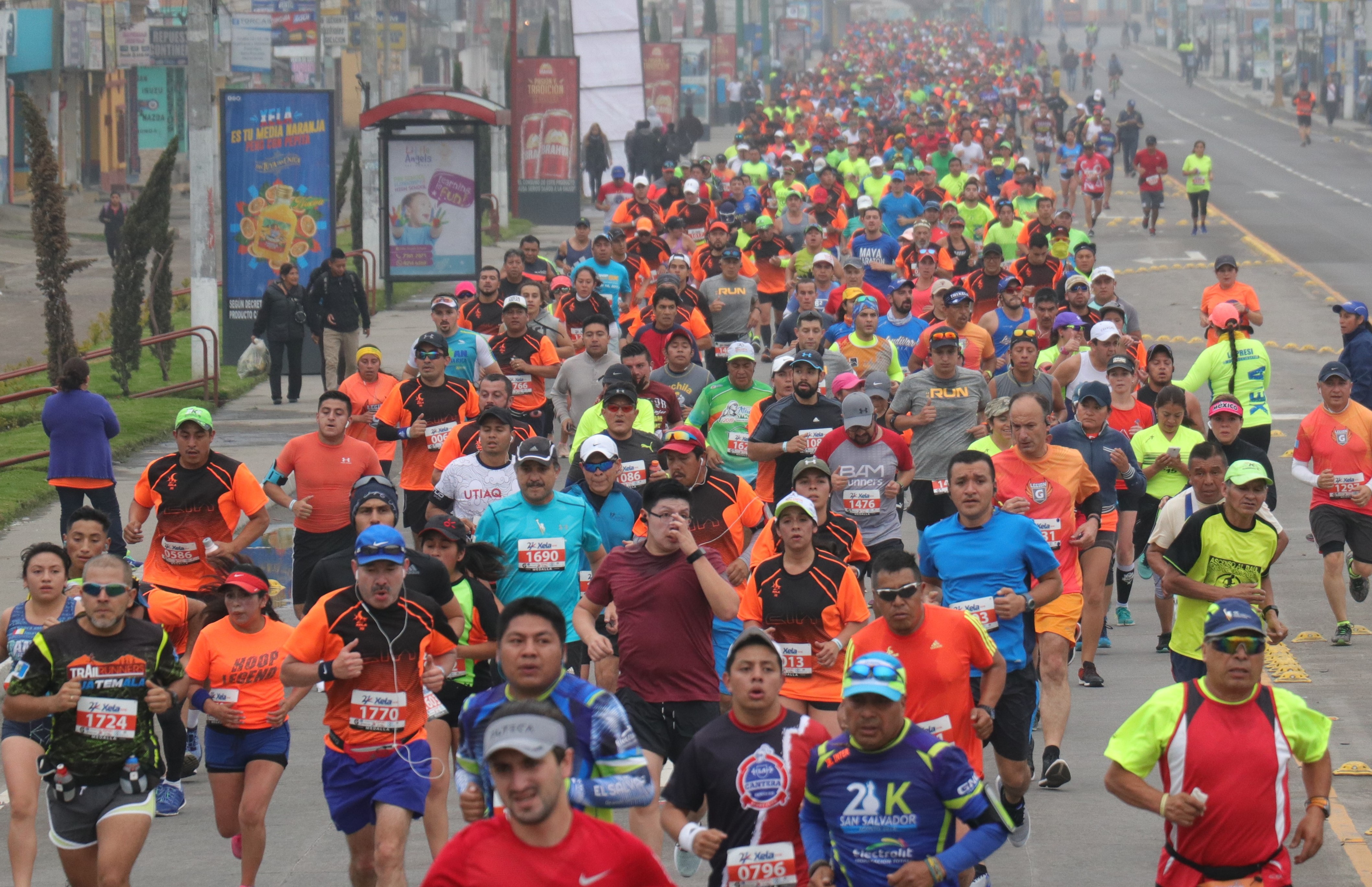 El medio maratón internacional de Xela es el evento deportivo con mayor participación en la ciudad. (Foto Prensa Libre: Raúl Juárez)