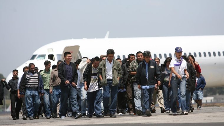 El fenómeno migratorio creció desde el 2010 al 2019, según la Cepal. (Foto Prensa Libre: Hemeroteca) 