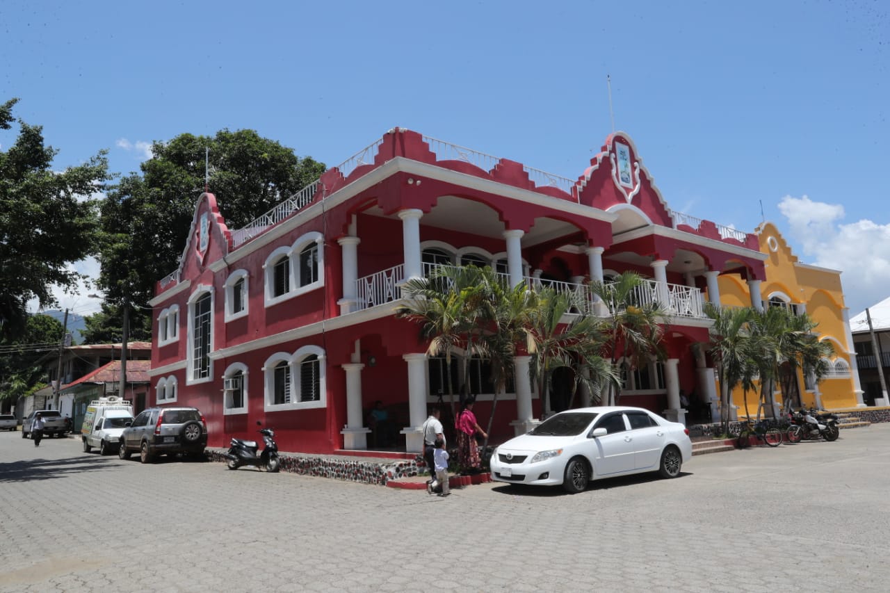 Autoridades aseguran que en El Estor impera la ingobernabilidad. (Foto Prensa Libre: Érick Ávila)