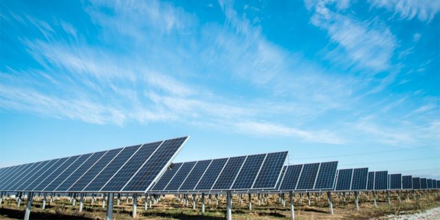 Por hallazgos, Contraloría recomienda al Inde suspensión definitiva de licitación para compra de energía solar