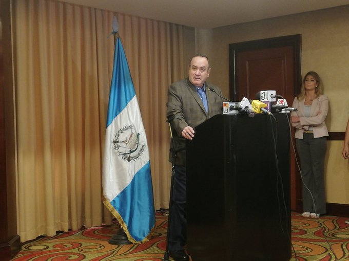 El presidente electo, Alejandro Giammattei informa sobre proyectos que se pretenden desarrollar junto a Panamá y Colombia. (Foto Prensa Libre: Andrea Orozco).