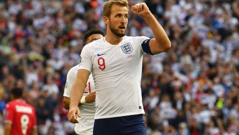 Harry Kane se convirtió en la estrella de Inglaterra al haber anotado tres goles contra Bulgaria. (Foto Prensa Libre: EFE).