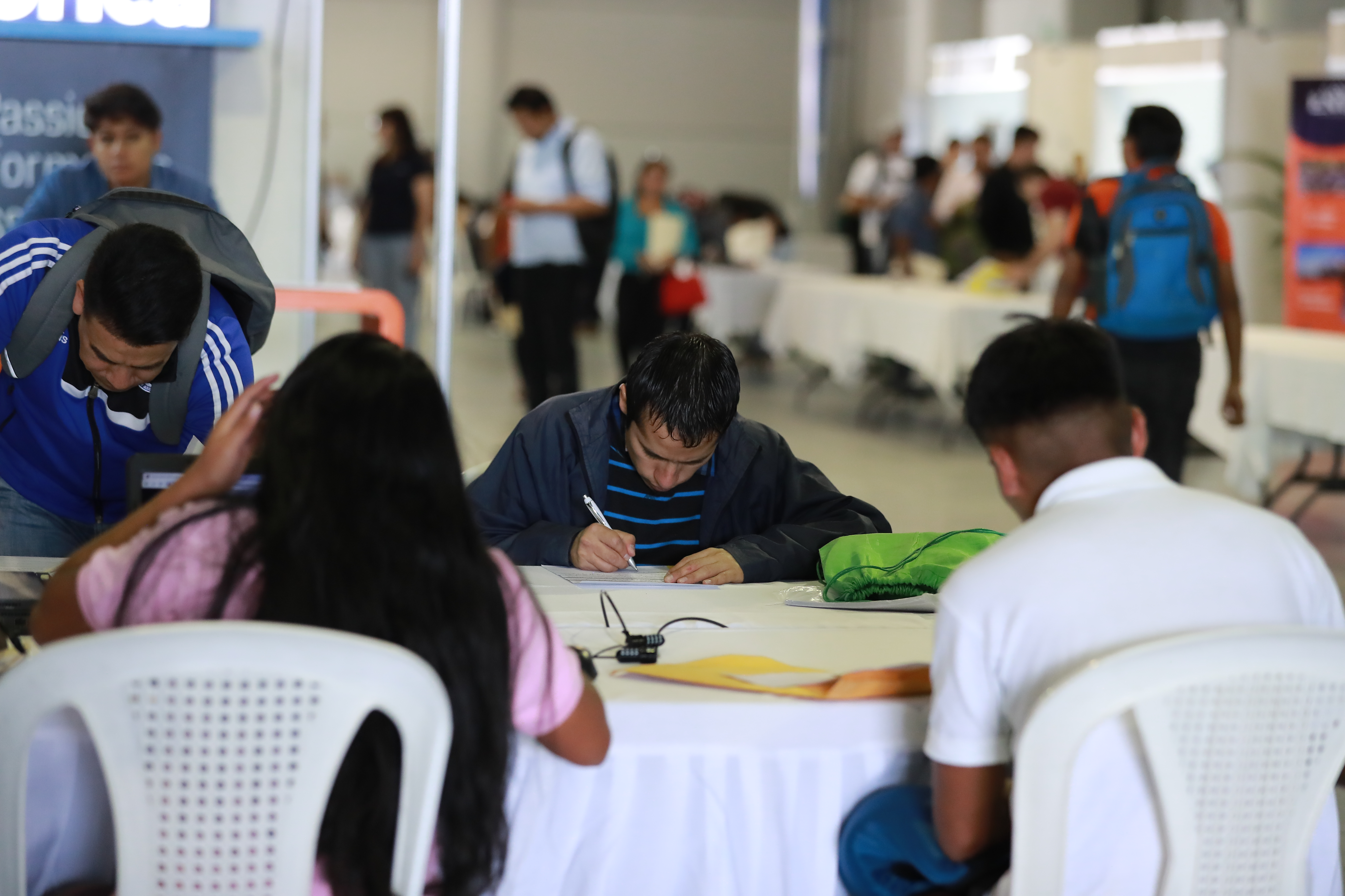 La tasa de desempleo en Guatemala -total- es de 2.5%, que equivale a unas 179 mil personas, de la población ocupada de 6.9 millones; la población en edad de trabajar fue de 12 millones y la población económicamente activa en 7.1 millones, según la Enei 2019. (Foto Prensa Libre: Hemeroteca)  