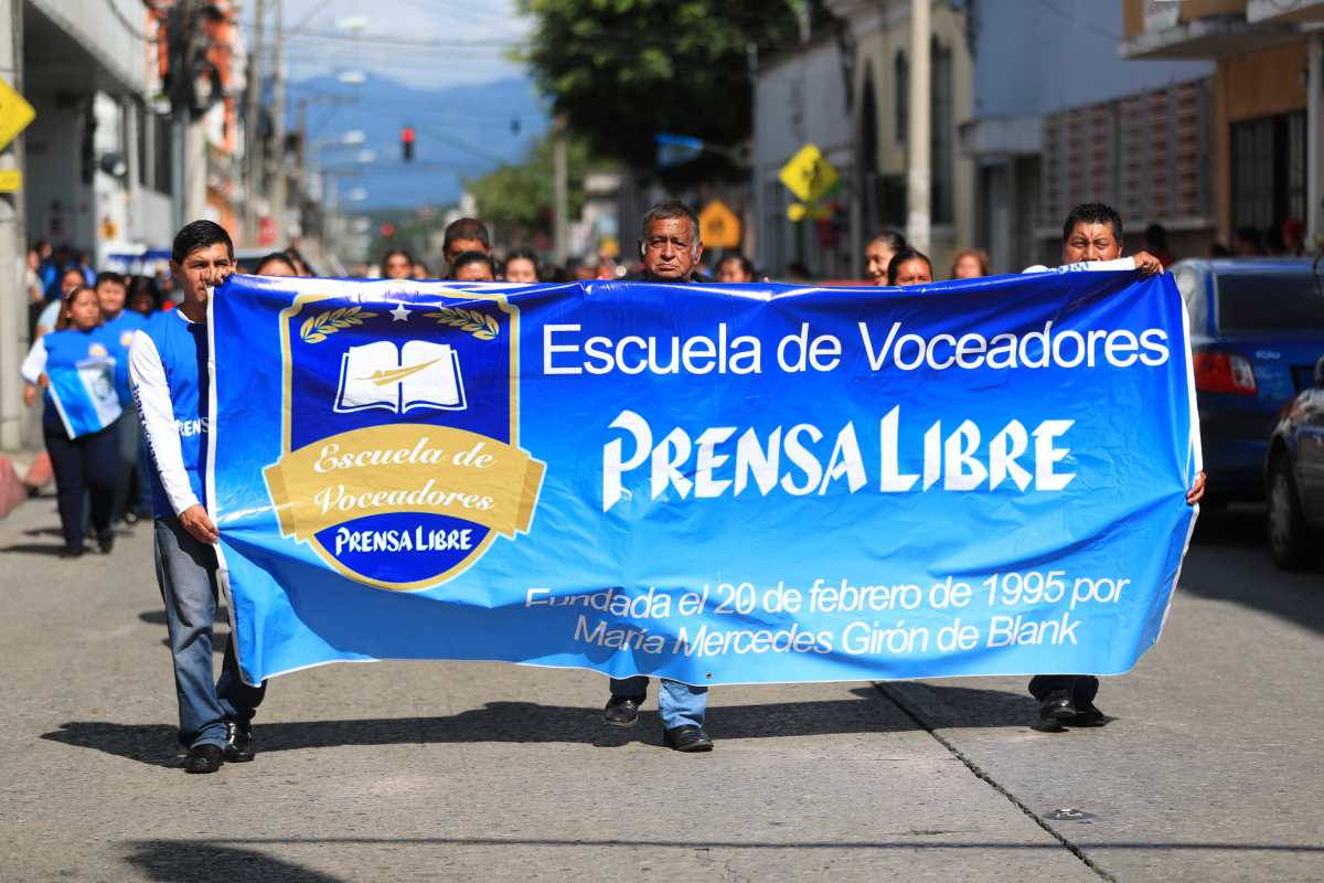 Fotogalería: Escuela de Voceadores de Prensa Libre desfila en zona 1