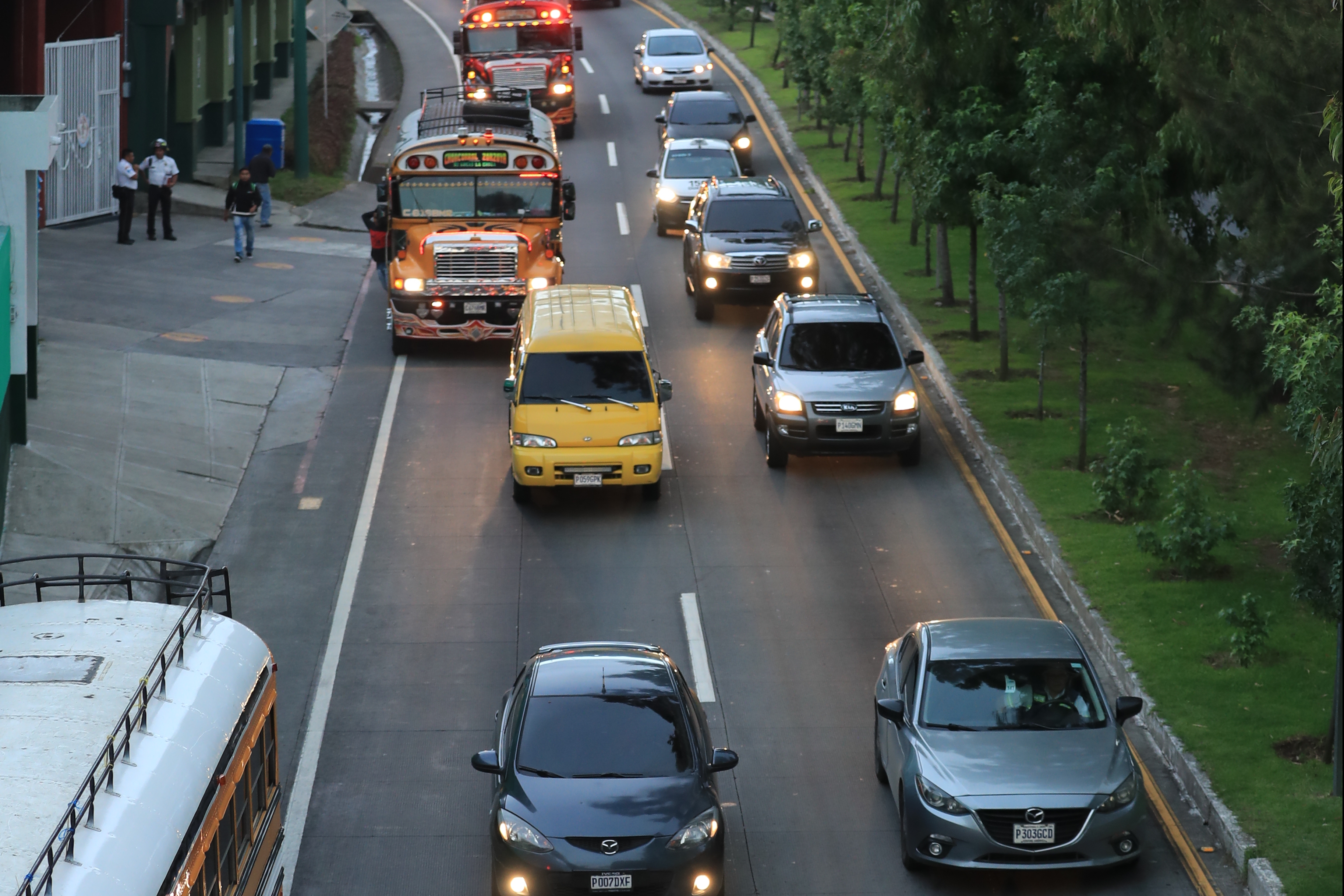 El crecimiento económico de San Lucas Sacatepéquez  ha ocasionado múltiples problemas de tráfico. (Foto Prensa Libre: Hemeroteca PL)