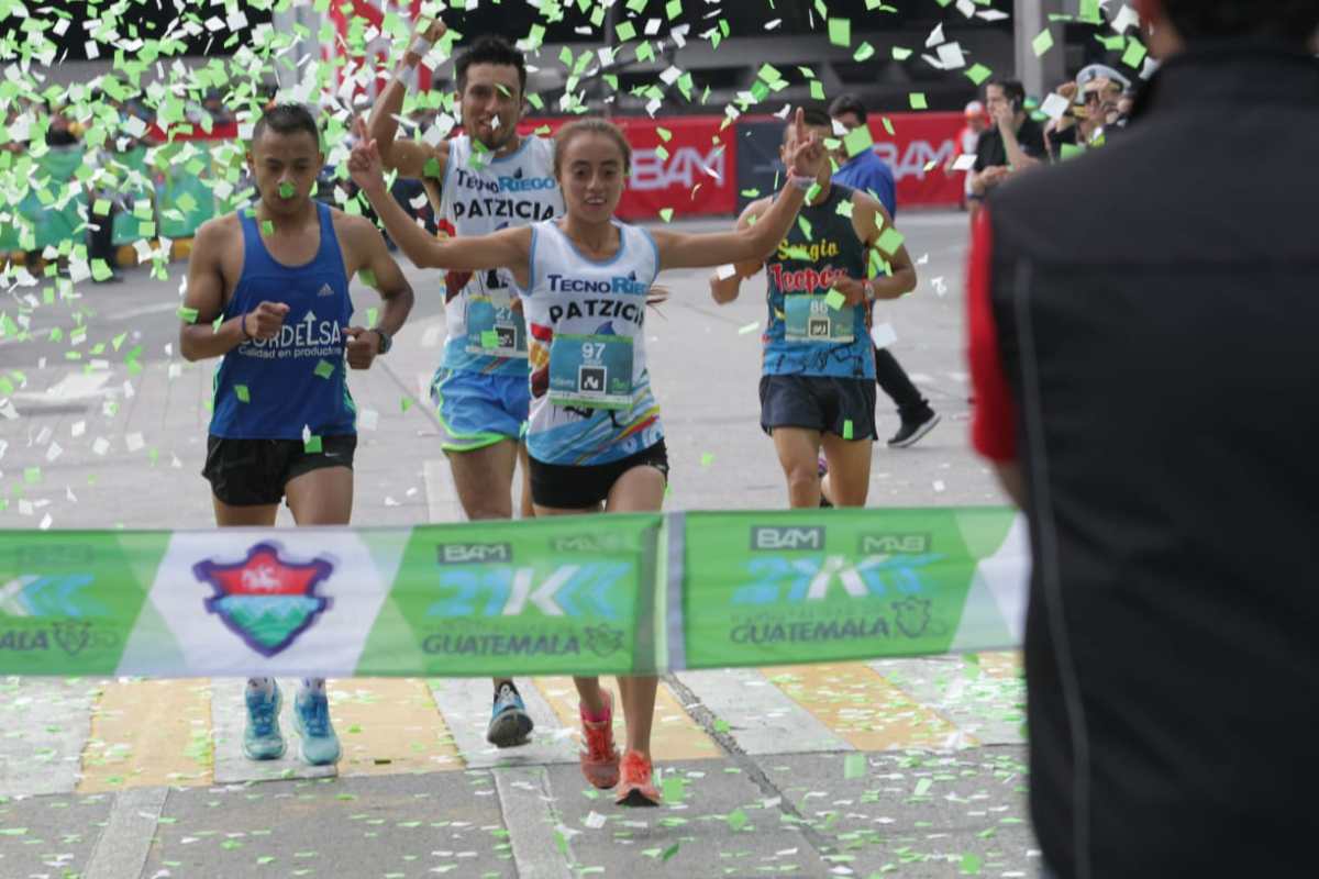 Heidy Villegas gana los 21K en la rama femenina y Alberto González fue el mejor guatemalteco