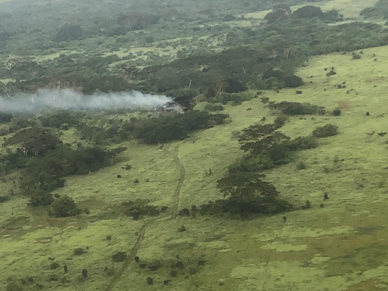 Avioneta se estrelló en una finca en Champerico, Retalhuleu. (Foto Prensa Libre: Ejército de Guatemala)