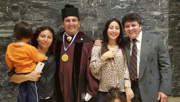 Adrián Morales visitó Guatemala para recibir un doctorado honoris causa por parte de la Northern International University. (Foto Prensa Libre: Cortesía)