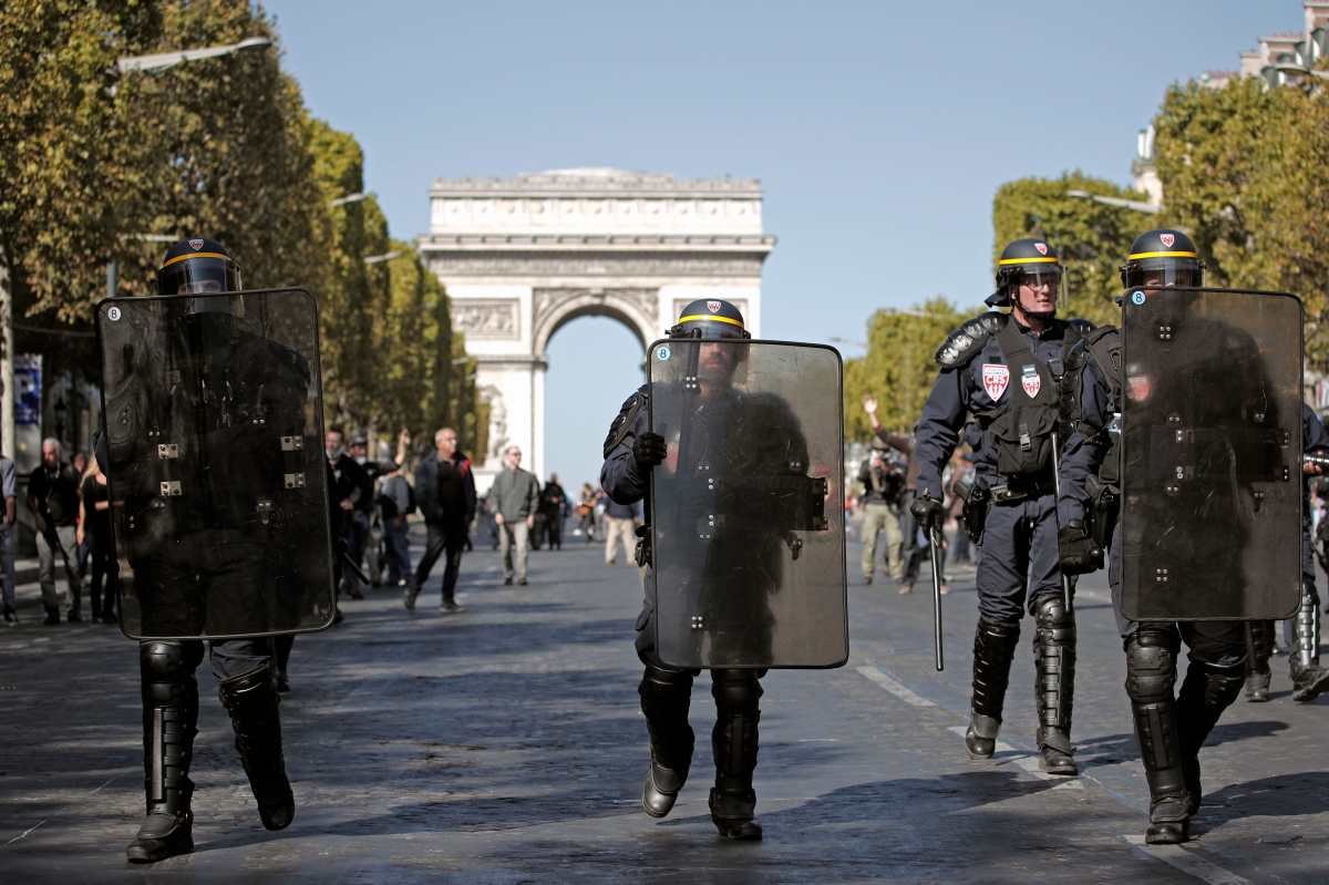 Más de 150 detenidos en nueva protesta de los “chalecos amarillos” en París