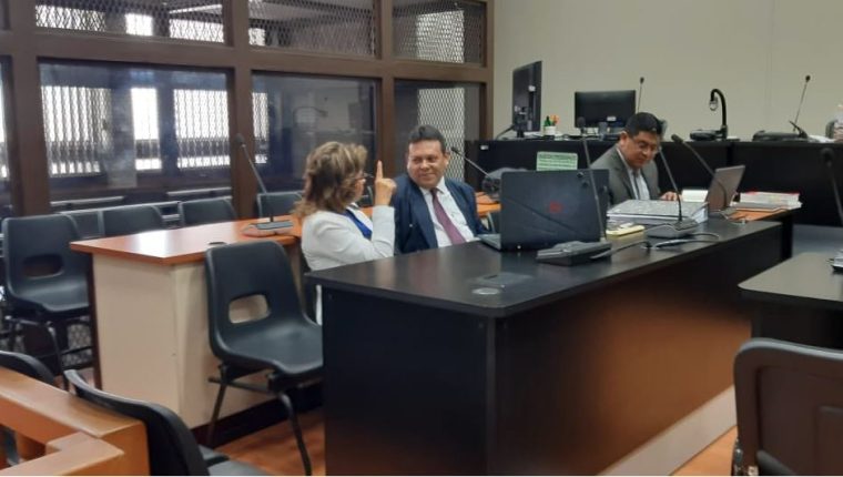 Sandra Torres espera que el Juzgado de Alto Riesgo continÃºe conociendo su caso.    (Foto Prensa Libre: Noe Medina)