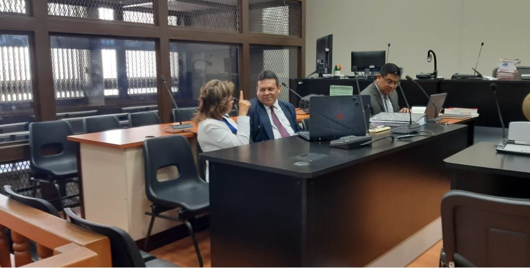 Sandra Torres espera que el Juzgado de Alto Riesgo continúe conociendo su caso.    (Foto Prensa Libre: Noe Medina)