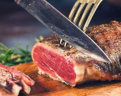 El polémico estudio que dice que la carne roja y procesada no es tan dañina como se pensaba