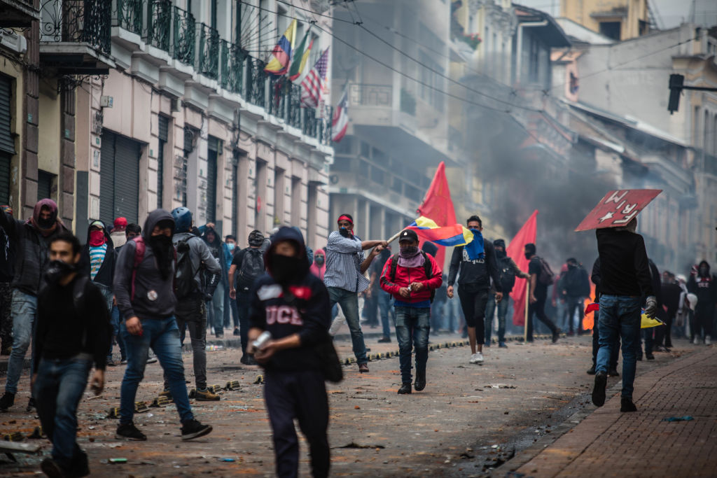 Los enfrentamientos entre policía y manifestantes fueron muy violentos. RODRIGO BUENDIA / AFP