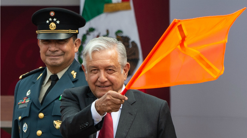 López Obrador asegura que se construirá el nuevo aeropuerto. Foto:AFP