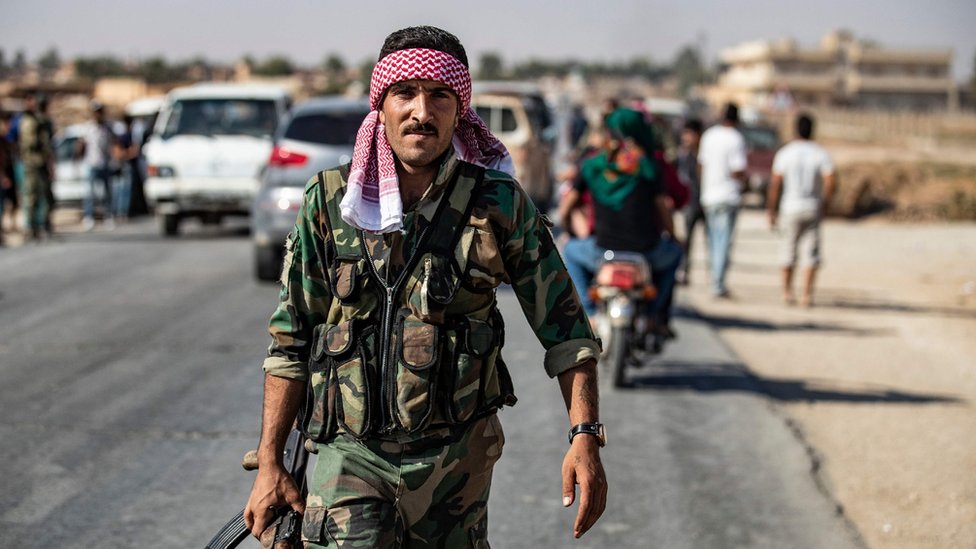 El régimen sirio se está moviendo hacia la frontera turca después de que Damasco llegó a un acuerdo con las fuerzas kurdas. Foto: AFP