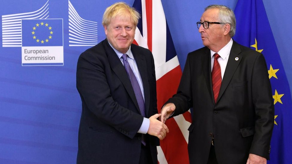 Tanto Juncker como Johnson han exhortado a los legisladores de ambas partes a apoyar el acuerdo. (Foto Prensa Libre: Getty Images)