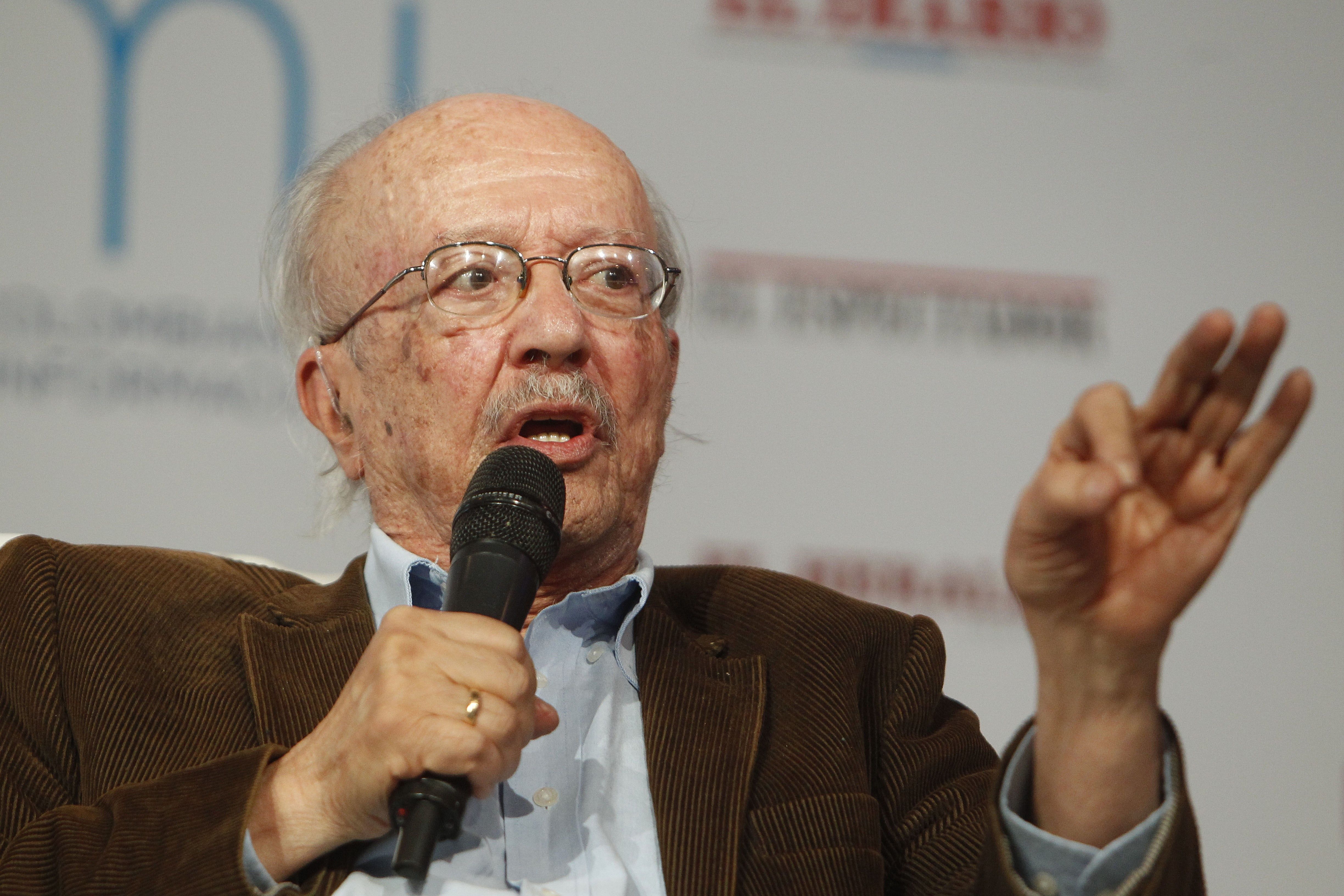 El periodista colombiano Javier Darío Restrepo falleció este domingo a los 87 años. (Foto Prensa Libre: EFE)