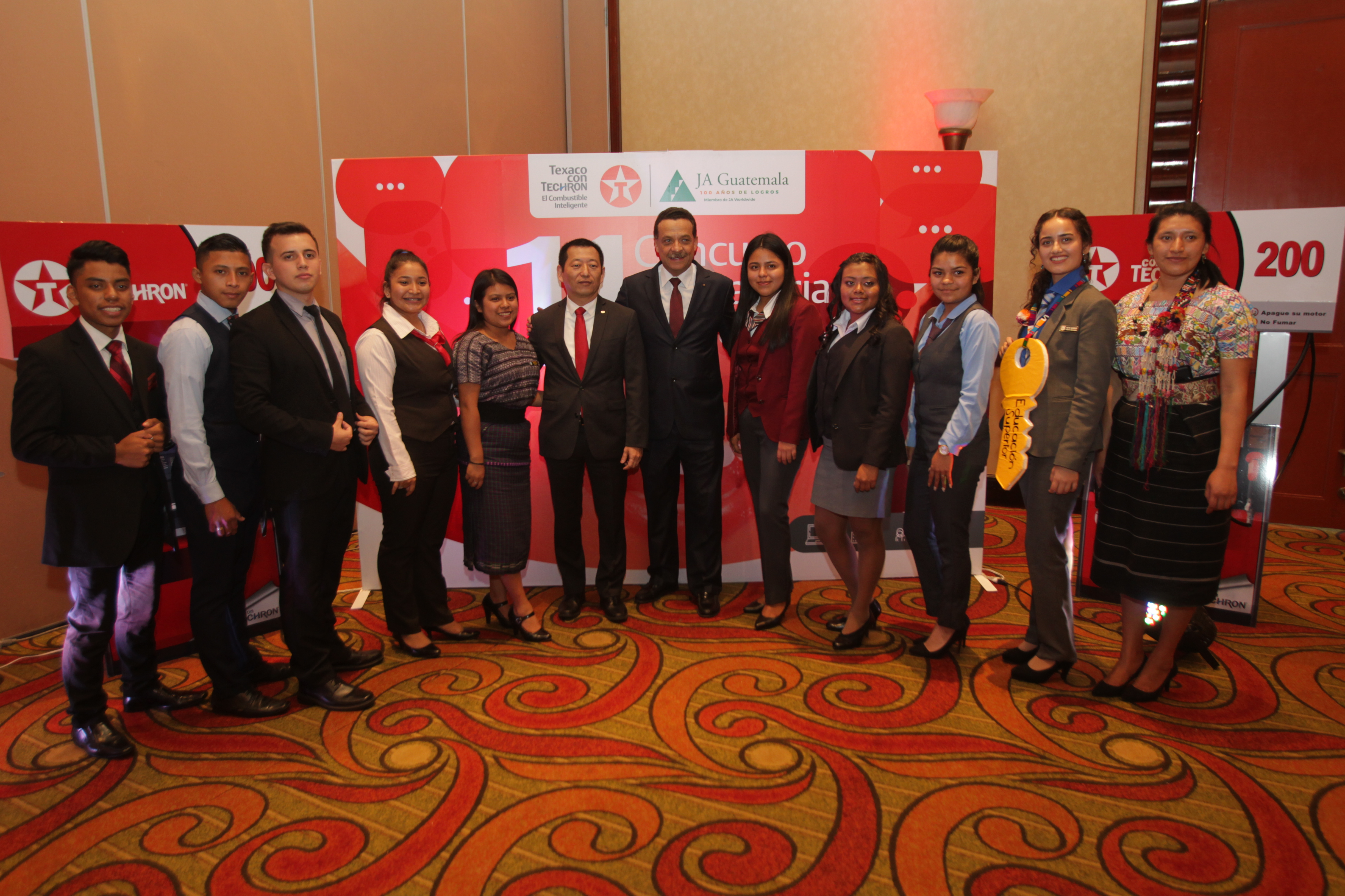 Texaco concluyó el Concurso de Oratoria por décimo primer año consecutivo. Este concurso brinda la oportunidad a los jóvenes para que puedan realizar sus estudios universitarios. (Foto Prensa Libre: Norvin Mendoza)
