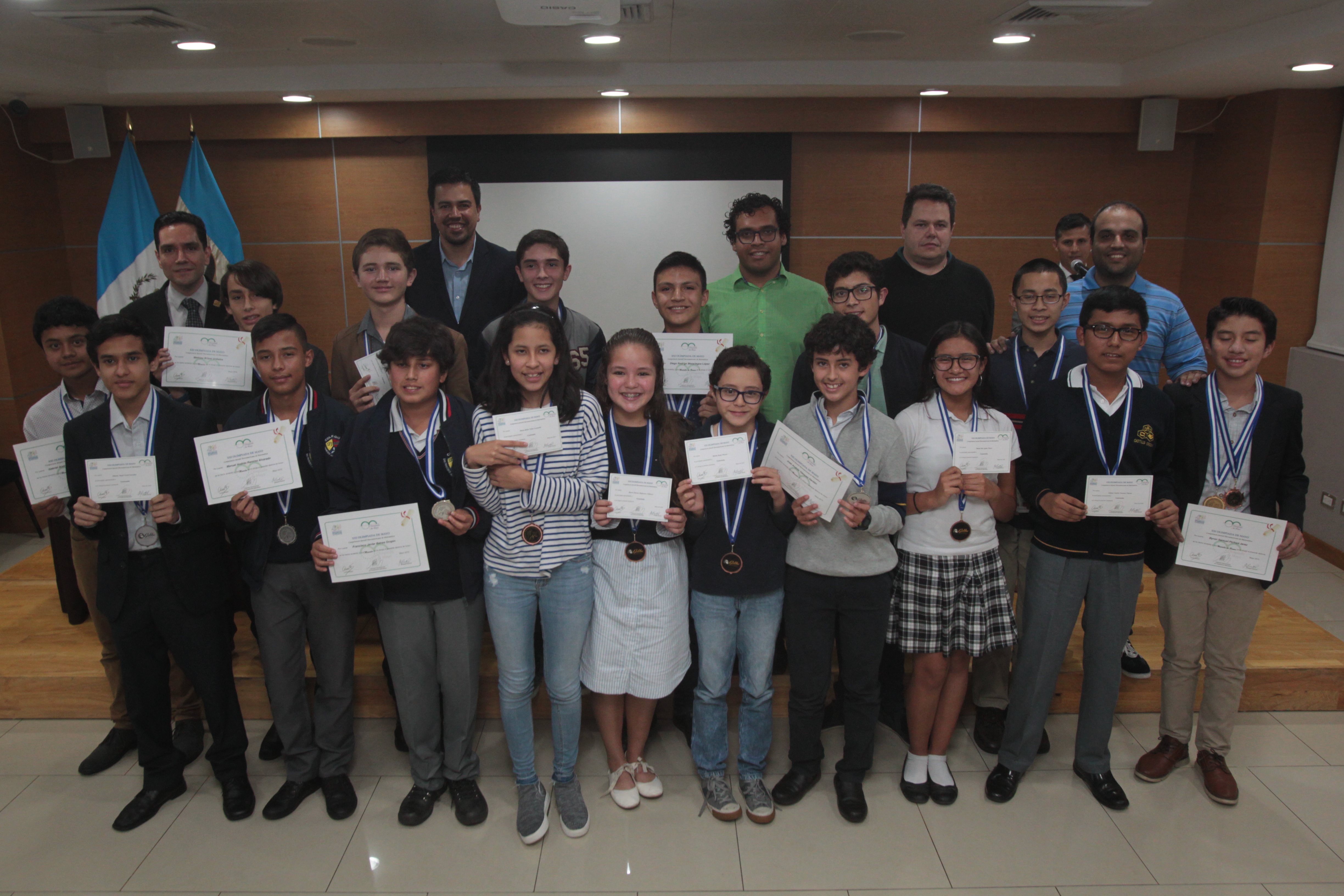 En Universidad Galileo se realizó el reconocimiento de los ganadores de las Olimpiada Iberoamericana de Matemática y  torneos nacionales. Foto Prensa Libre: Norvin Mendoza