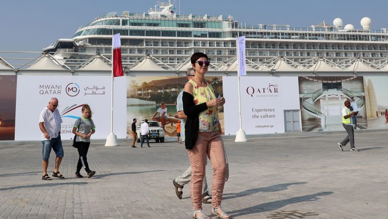 Qatar expande sus puertos y aeropuertos para recibir a los turistas de una nueva temporada de cruceros y también se prepara para recibir la Copa del Mundo en 2022. (Foto Prensa Libre: AFP).