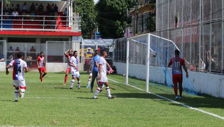 El Deportivo Iztapa venció a Xelajú MC. (Foto Prensa Libre: Carlos Paredes)