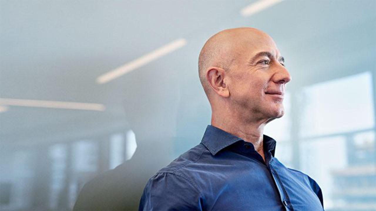 Por segundo año consecutivo Jeff Bezos es el más rico en los Estados Unidos. (Foto Prensa Libre: Forbes) 