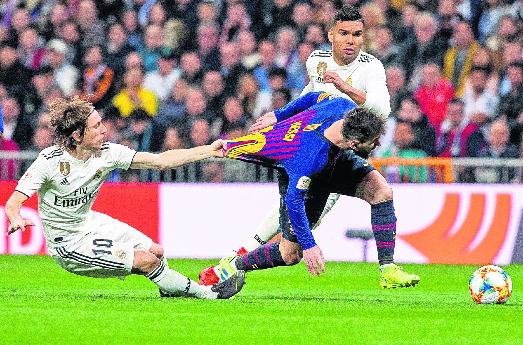 La fecha y el lugar del clásico español están en duda. (Foto Prensa Libre: EFE)