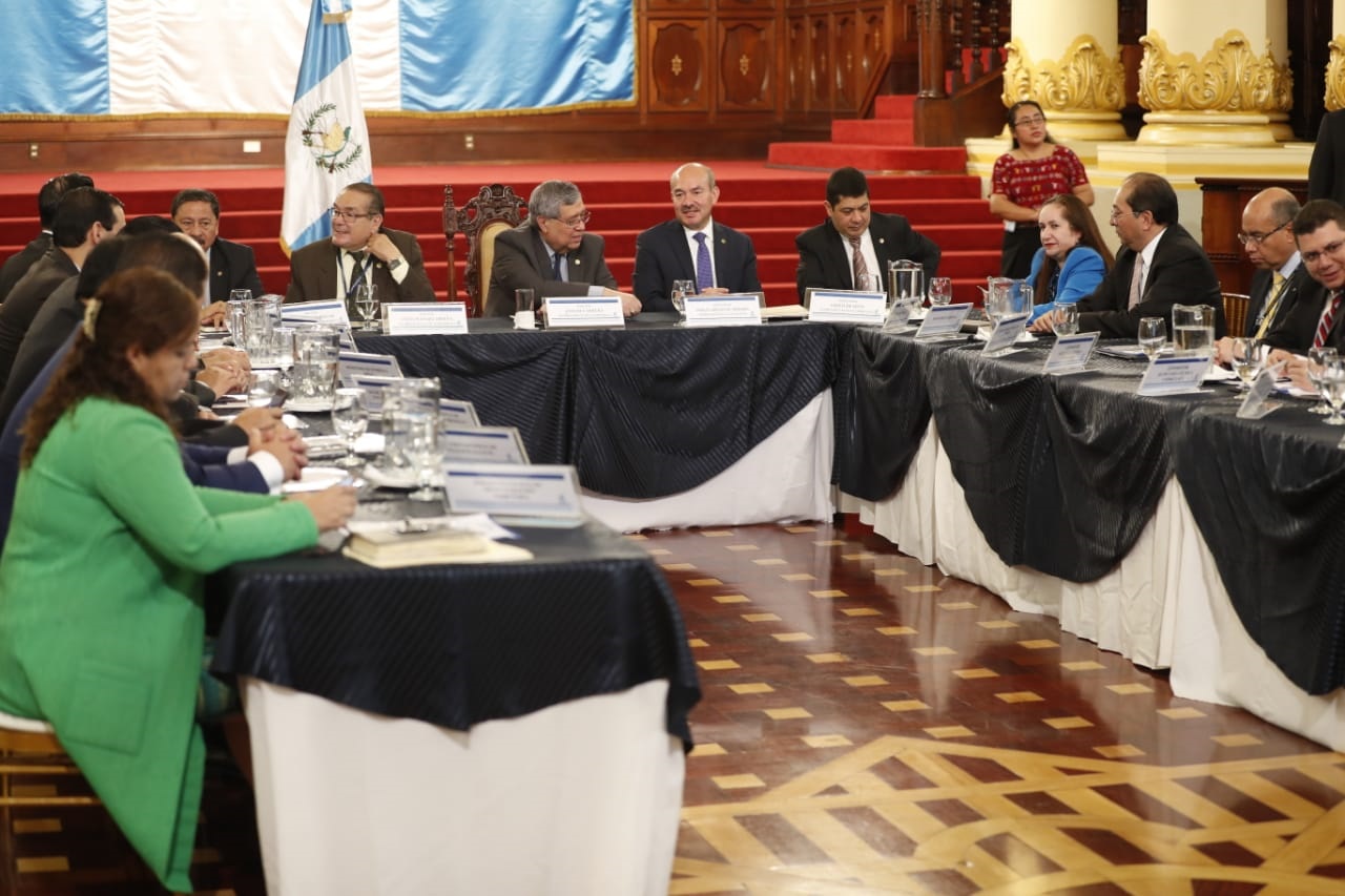 Reunión de la Copreclaft,  del 2 de octubre del 2019, presidida por el vicepresidente Jafeth Cabrera. (Foto Prensa Libre: Esbin García)