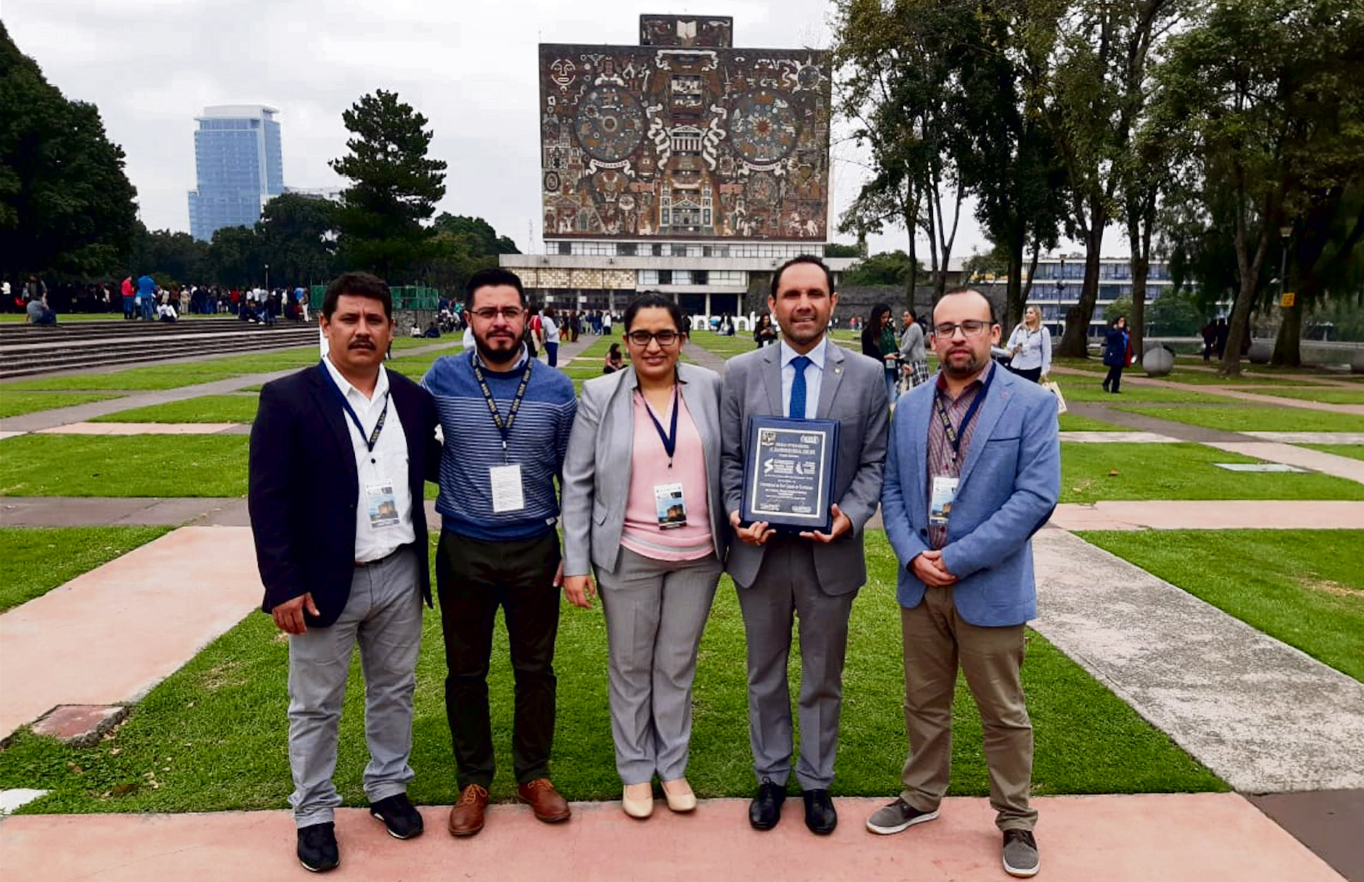 El premio fue entregado el 24 de octubre, en la ciudad universitaria de la UNAM.