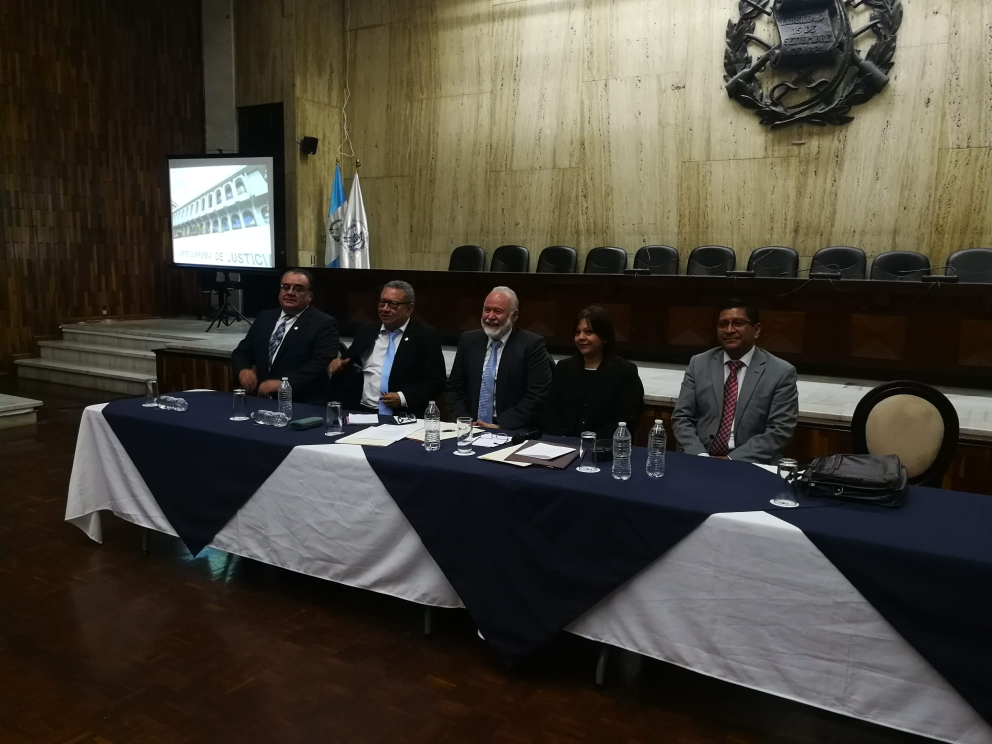 La Comisión Electoral quedó integrada por Gustavo Dubón Gálvez, Igmaín Galicia, Ronald Colindres, Karen Sierra y Jorge Sequén.