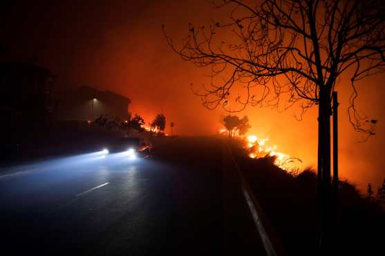 El incendio quemó más de mil hectáreas. (Foto Prensa Libre: EFE)