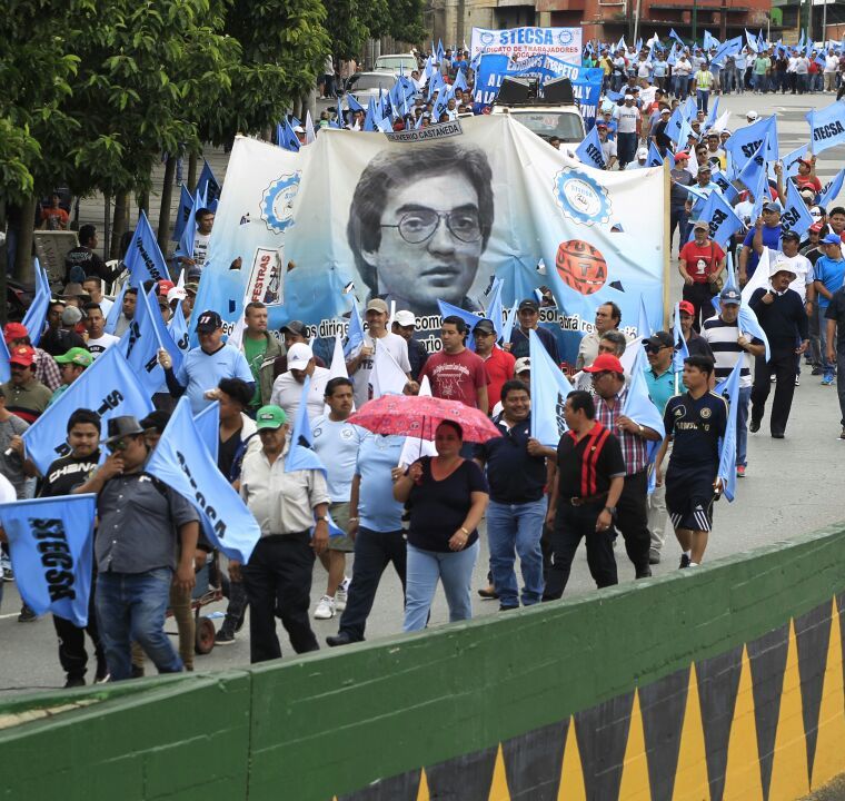 El recorrido de la marcha del 20 de octubre Día de la Revolución será desde el Trébol hacia el Paseo Sexta Avenida en el Centro Histórico. (Foto Prensa Libre: Hemeroteca)