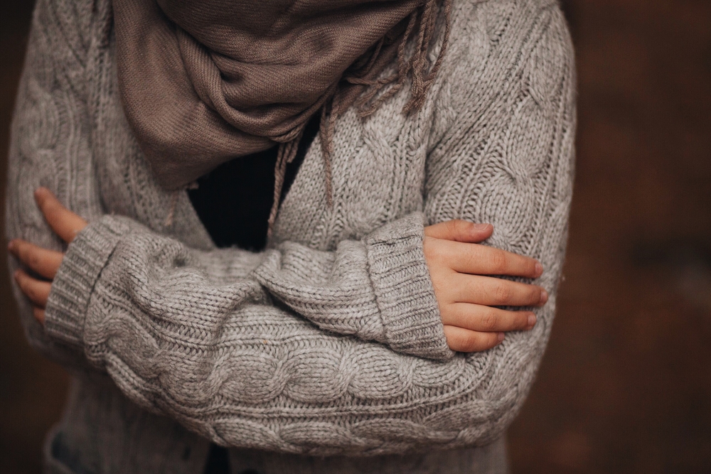 Sentir frío todo el tiempo podría ser una señal de que algo no anda bien con su salud. (Foto Prensa Libre: Shutterstock)