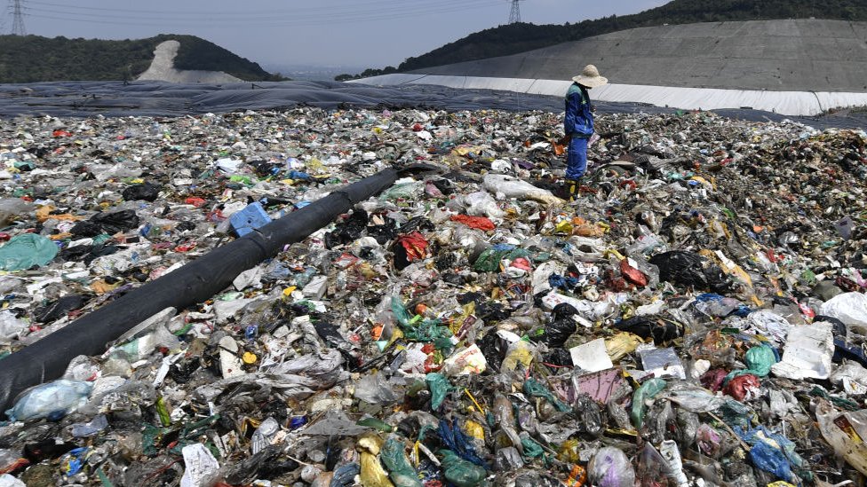 Solamente en 2017, China recolectó 215 millones de toneladas de residuos domésticos en sus ciudades. Foto: Getty Images