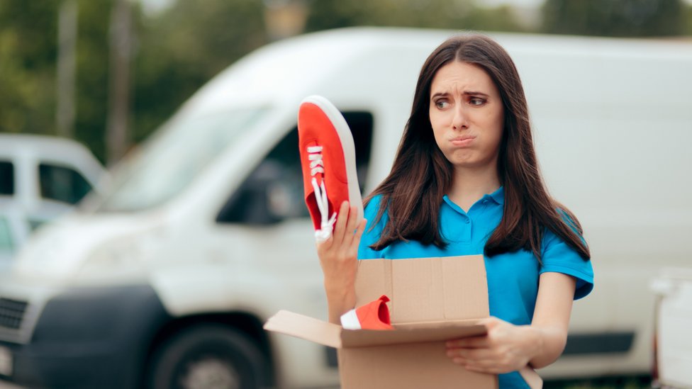 A veces las cosas que compramos se ven mejor en la pantalla. (Foto Prensa Libre: Getty Images)