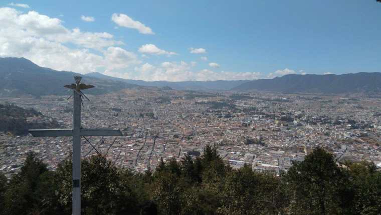 Xela es denominada la segunda ciudad más importante de Guatemala, sin embargo los vecinos siguen teniendo problemas con los servicios básicos. (Fotos Prensa Libre: Raúl Juárez)