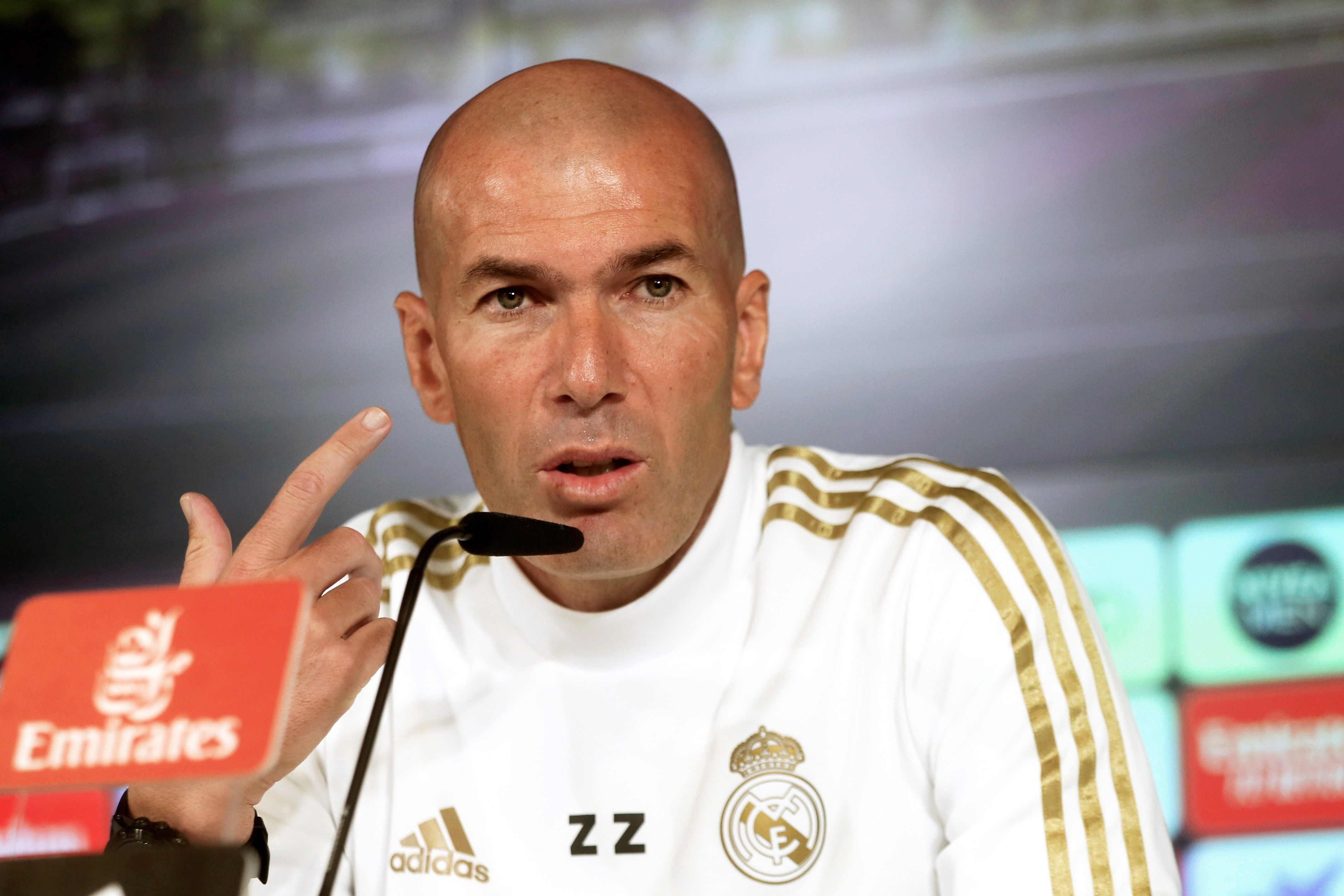El entrenador francés del Real Madrid Zinedine Zidane, durante la rueda de prensa del equipo esta mañana en la Ciudad Deportiva de Valdebebas. (Foto Prensa Libre: EFE)