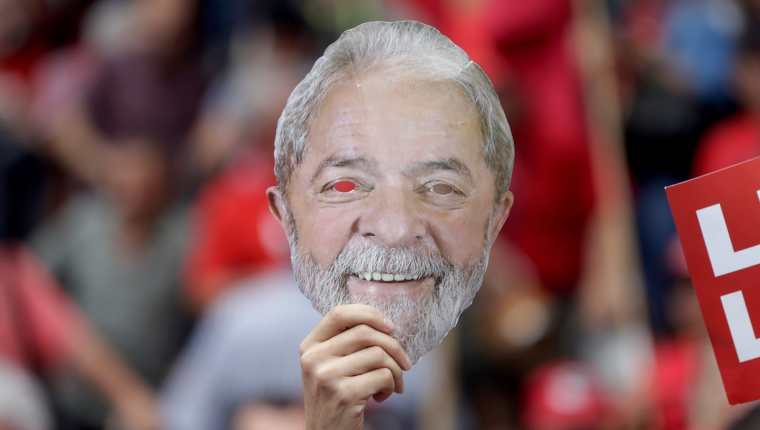 Lula da Silva dedicó este sábado unos 45 minutos a repasar la política interna e internacional. EFE