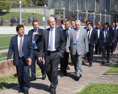 Presidente Fifa promete apoyo a fútbol salvadoreño al cerrar gira centroamericana sin pasar por Guatemala