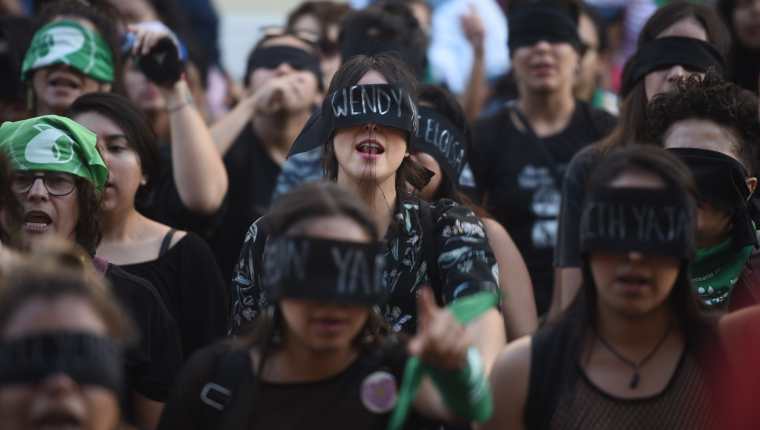 La lucha de las mujeres por la igualdad las ha llevado a las calles. (Foto Prensa Libre: Hemeroteca PL)