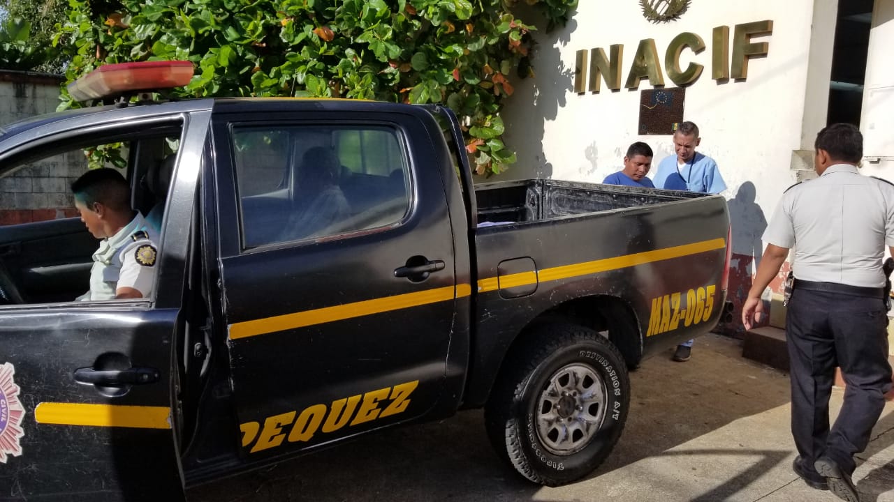 El cuerpo de Santos Rodríguez fue trasladado a la morgue del Inacif. (Foto Prensa Libre: Cortesía)