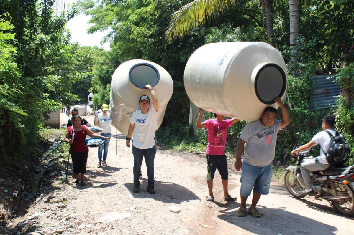 Familias del Corredor Seco aprenden a tratar el agua para consumo humano