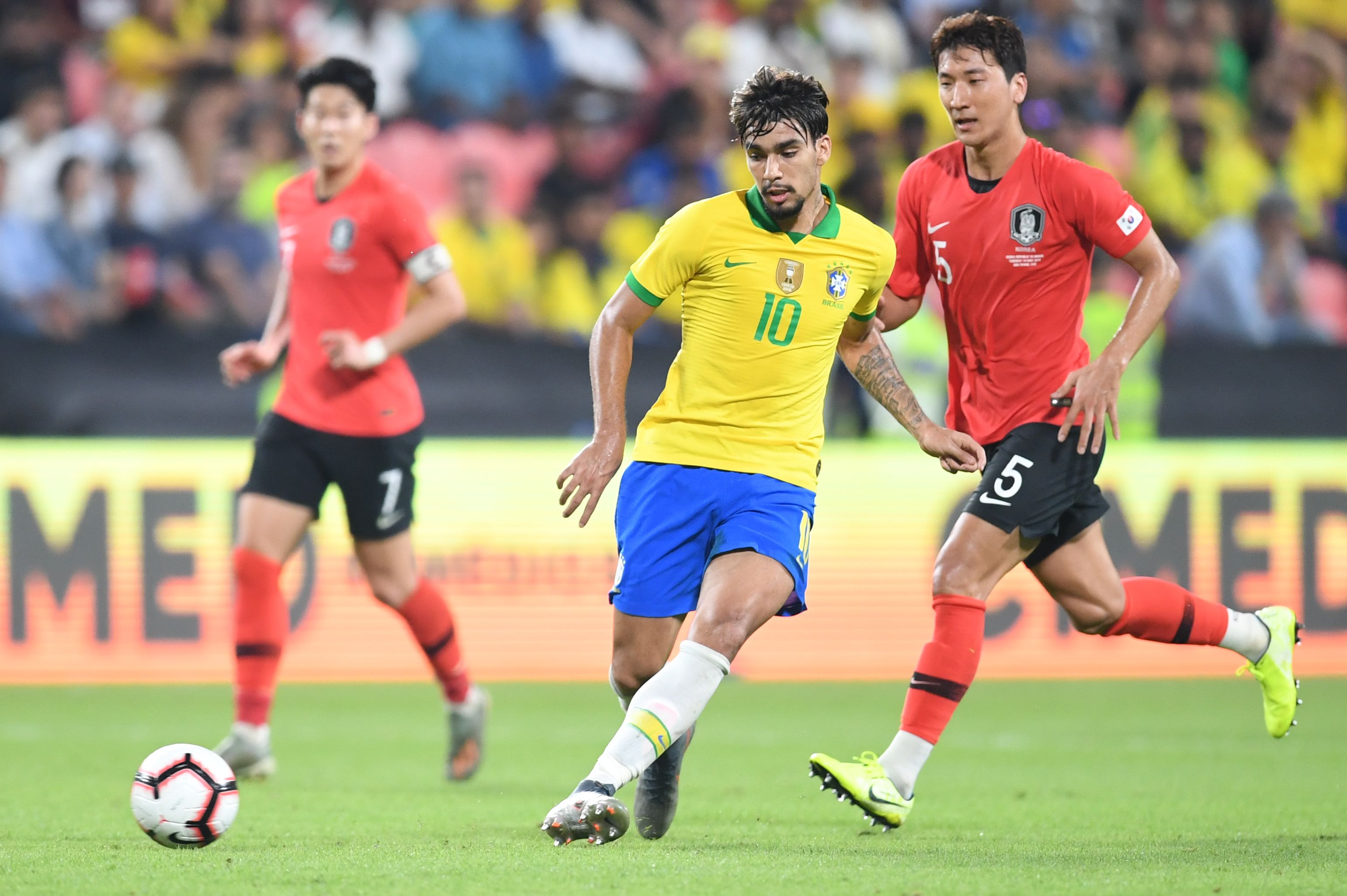  Lucas Paqueta posee la mítica 10 en la Selección de Brasil. (Foto Prensa Libre: AFP) 
