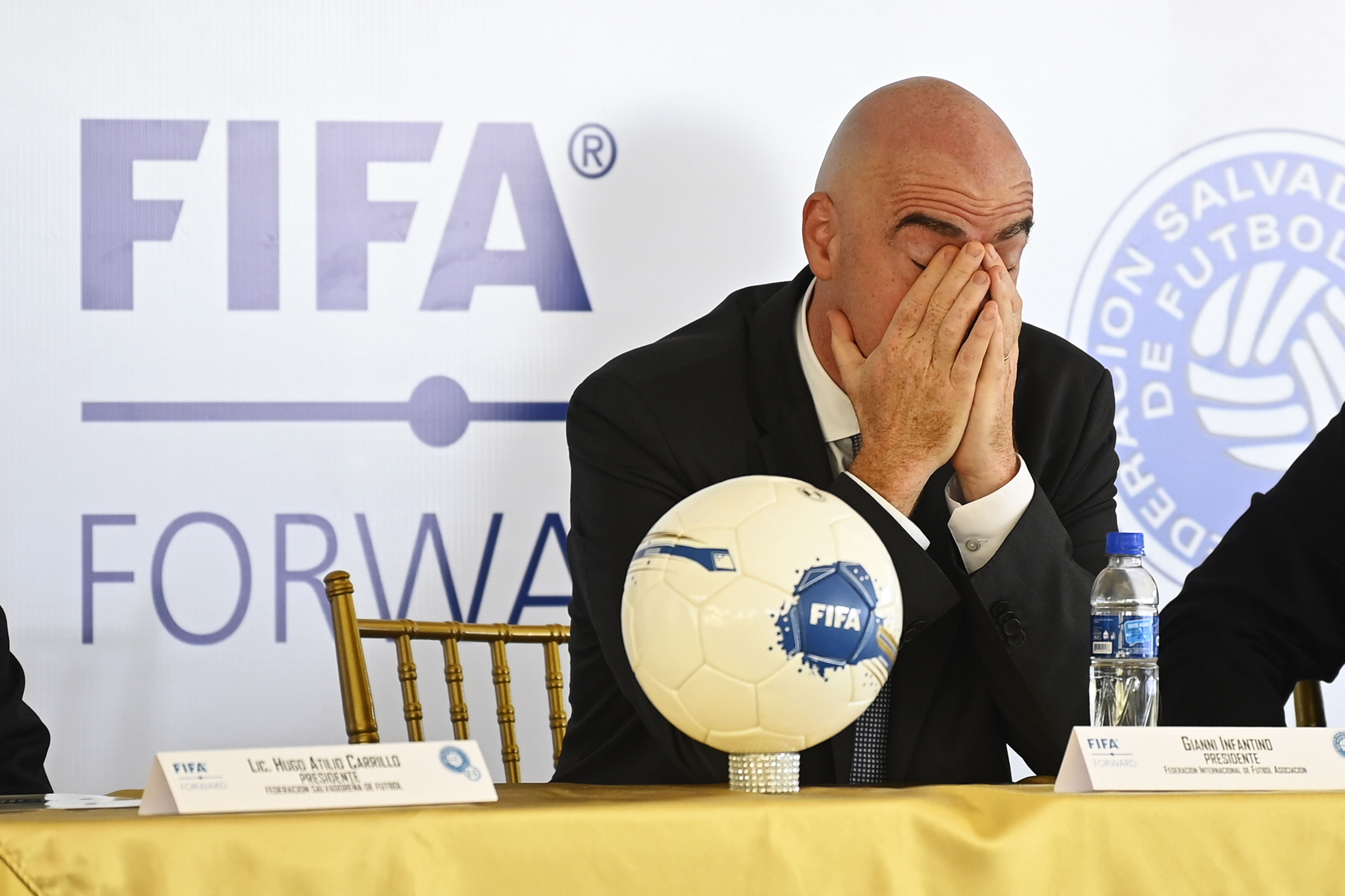 El presidente de la Fifa Gianni Infantino podría estar en enero también en otro de los entes más importantes del deporte. (Foto Prensa Libre: AFP)