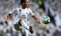 (FILES) In this file photo taken on September 25, 2019 Real Madrid's Spanish forward Lucas Vazquez controls the ball during the Spanish league football match between Real Madrid CF and CA Osasuna at the Santiago Bernabeu stadium in Madrid. - Real Madrid's forward Lucas Vazquez broke his toe, announced the club on November 21, 2019, without specifying how long he'll be away. (Photo by OSCAR DEL POZO / AFP)